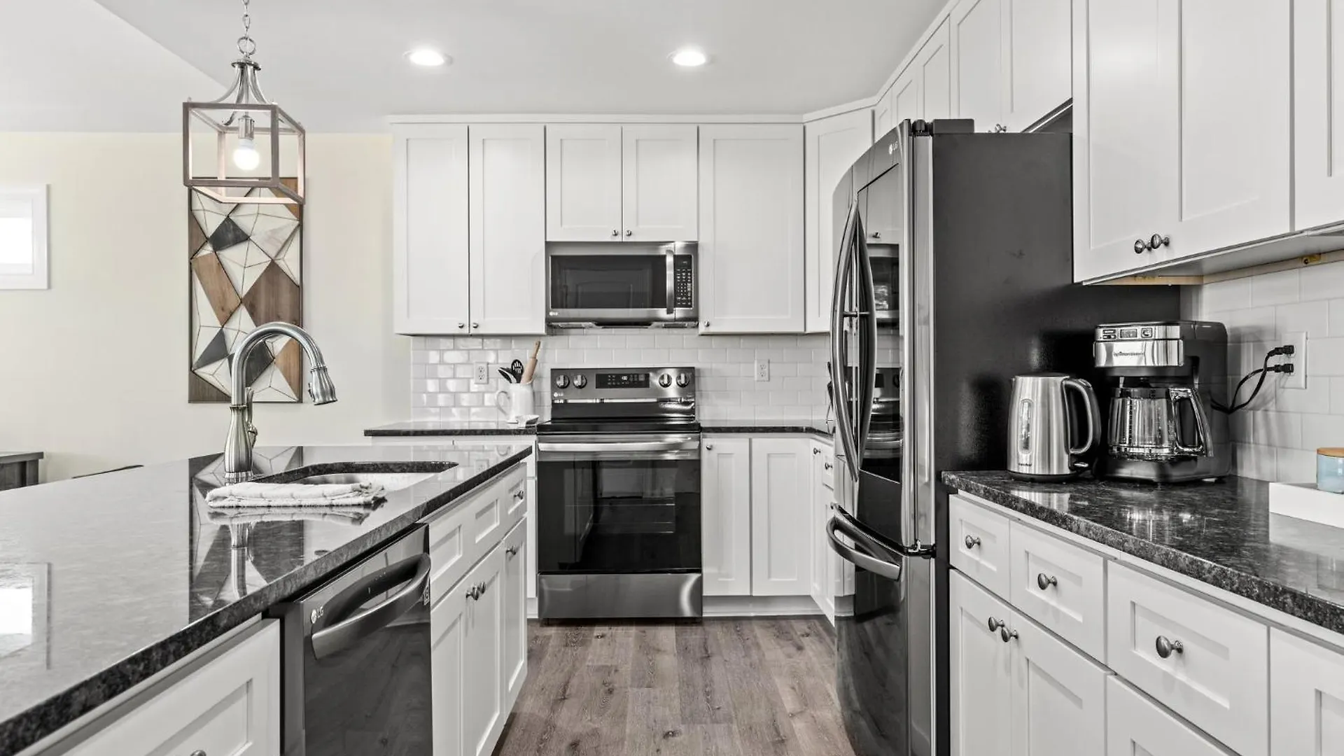 Semesterbostad Heated Pool & Pet Friendly - Minutes To Beach - Spacious Backyard - Flpcb38 Panama City Beach